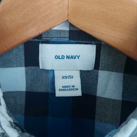 Old Navy, boys size 5 blue/black/white plaid pocket button down - Picture 3 of 4